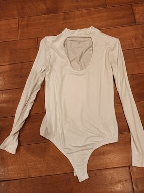 White Long-Sleeve Scoop-Back Bodysuit